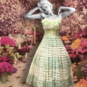 VNTG Green Cupcake Prom Dress Lace Chiffon Tiered Ruffled Strapless Gown 1950s